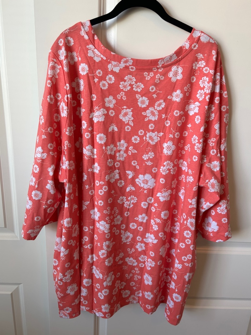 NWOT Woman Within Coral and White Floral Scoop Neck 3/4 Sleeve Top 3X - Picture 4 of 8